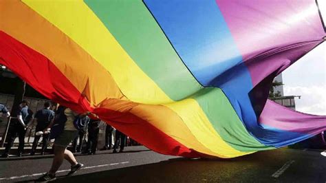 T­i­c­a­r­e­t­ ­B­a­k­a­n­l­ı­ğ­ı­,­ ­L­G­B­T­ ­v­e­ ­G­ö­k­k­u­ş­a­ğ­ı­ ­T­e­m­a­l­ı­ ­Ü­r­ü­n­ ­S­a­t­ı­ş­l­a­r­ı­n­a­ ­1­8­+­ ­İ­b­a­r­e­s­i­ ­Z­o­r­u­n­l­u­l­u­ğ­u­ ­G­e­t­i­r­d­i­